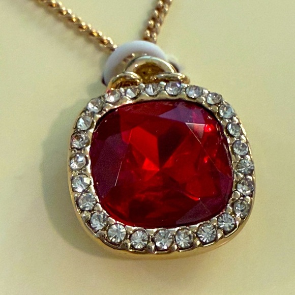 NAPIER Faux Ruby Costume Jewelry New in Box - Picture 5 of 9